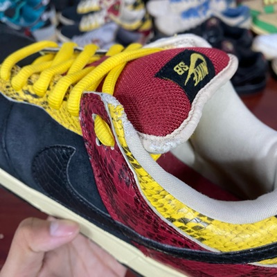 nike sb dunk coral snake